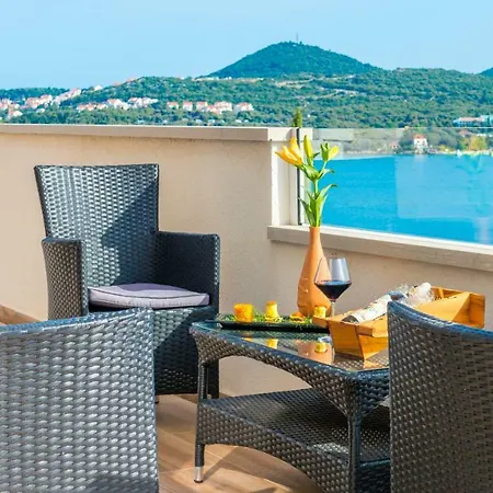 Apartment Blue Paradiso *